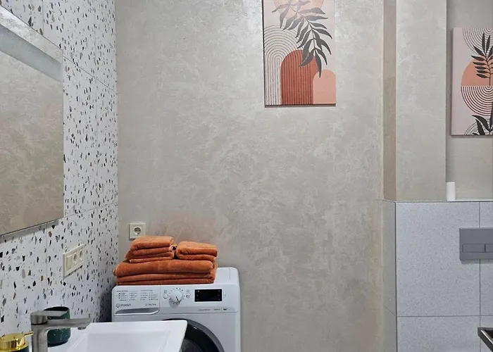 Avinion 2 у моря Apartment Odesa