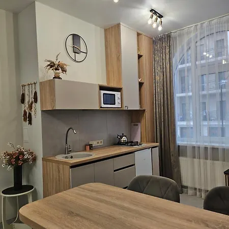 Avinion 2 у моря 아파트